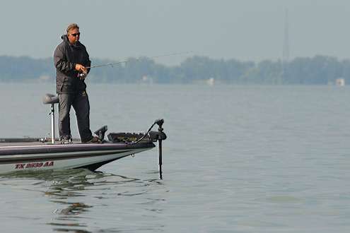 <p>
	Kurt Dove fishes the main lake area on the Canadian side.</p>
