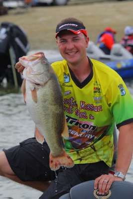 <p>
	<strong>1. Scott Campbell with 13-2</strong></p>
<p>
	Drum roll please.... Here it is -- the biggest bass ever caught during a Bassmaster Elite Series tournament. This 13-pound, 2-ounce leviathan was bested by Scott Campbell (the only angler with two entries on this list) at the 2008 Falcon Lake event that saw Paul Elias break the all-time catch record with 132-8. Campbell's lunker struck a Berkley Power Worm and anchored a catch of better than 30 pounds.</p>
