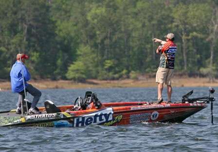 <p>
	When it comes to tossing a football jig, itâs hard to find anyone more versed than Mike McClelland. Whether heâs combing the ledges on Texas impoundments or fishing for smalljaws up north, McClelland has been around the block with a big jig in his hand. In the photo gallery that follows, McClelland takes readers through his jig system, from the rod and reel to his bait of choice, with special emphasis on late fall and early winter.</p>
