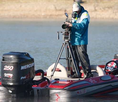 <p>
	The TroKar Quest leader was surrounded by media.</p>
