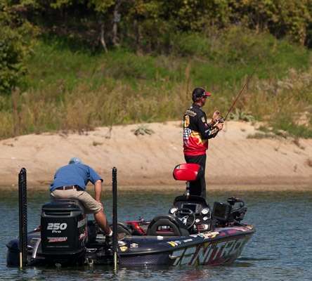 <p>
Kevin VanDam works a point on Day One. </p>