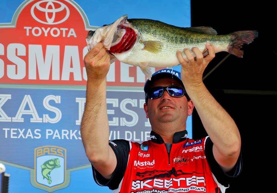 Cliff Pace, 3rd, 61-12