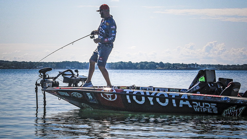 Follow a few the Elites on Day 1 at the Guaranteed Rate Bassmaster Elite at St. Lawrence River